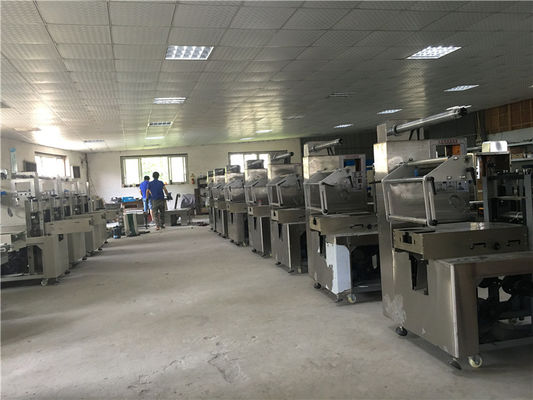 Piccola macchina orizzontale del pacchetto del cuscino di Candy duro del sacchetto di plastica fornitore